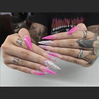 Cần sang lại 1 shop nail cách St Albans khoảng 1h10' chạy xe